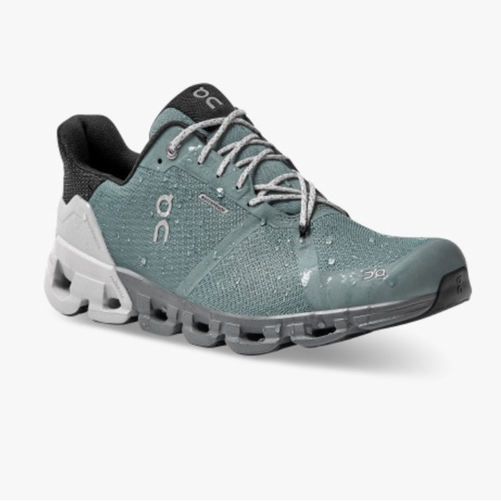 On Cloudflyer Waterproof Running Shoe Size Mens 10.5 in Sea Glacier. Like New - Picture 2 of 11